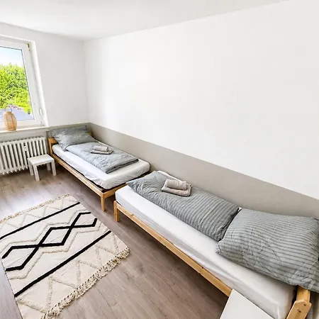 Emas 10, Mit 2 Schlafzimmern, 5 Betten, Terrasse, Wlan, Kueche, Tv Апартаменты Крефельд