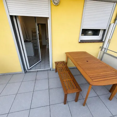 Emas 10, Mit 2 Schlafzimmern, 5 Betten, Terrasse, Wlan, Kueche, Tv *